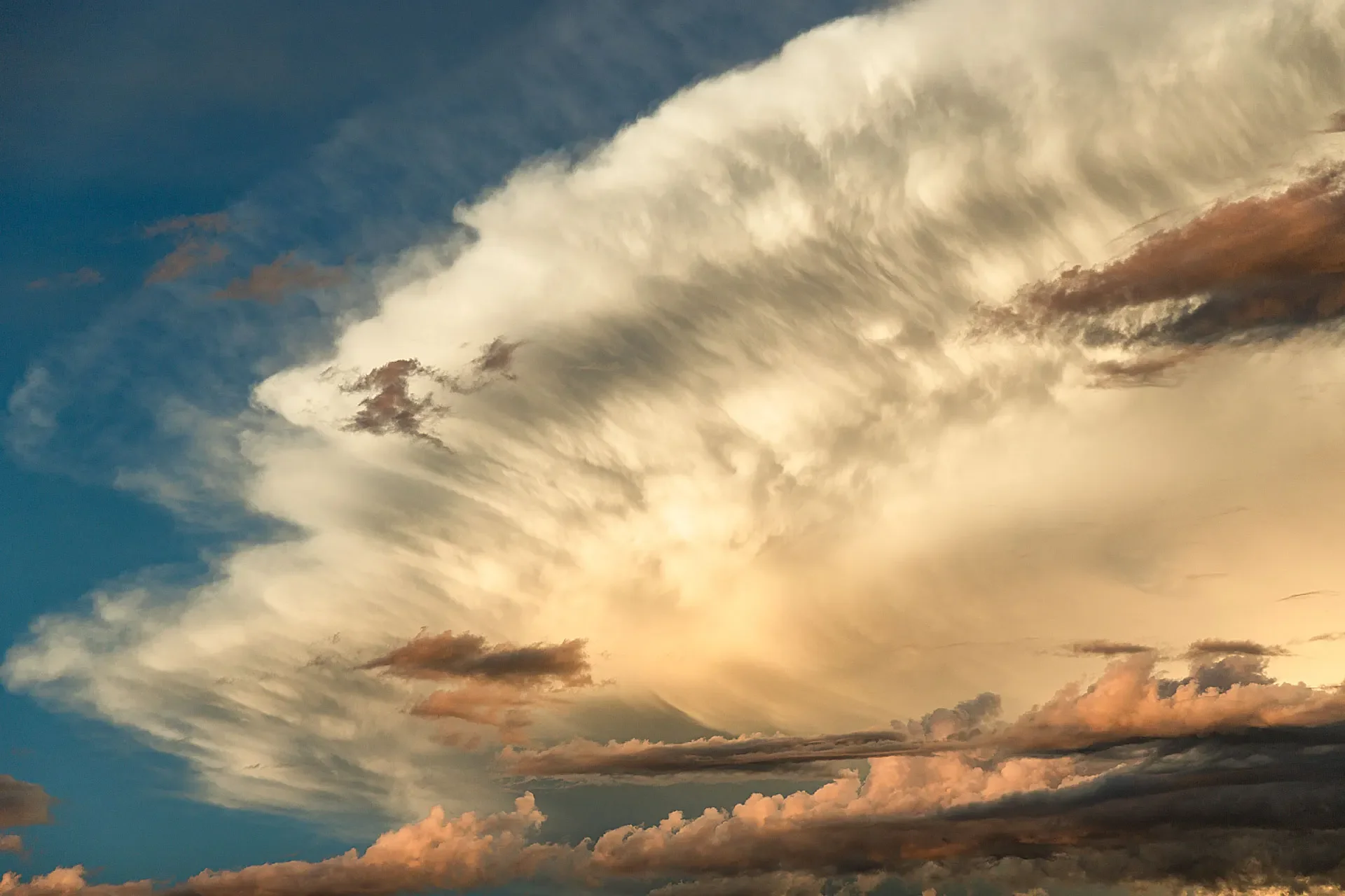 Kunst am Himmel - Kumulonimben